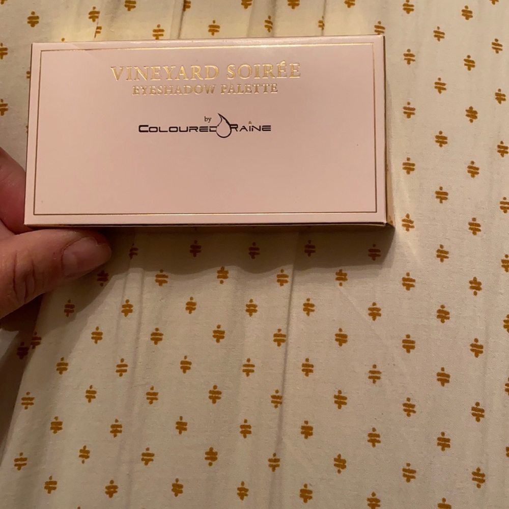 Vineyard soiree eyeshadow palette
